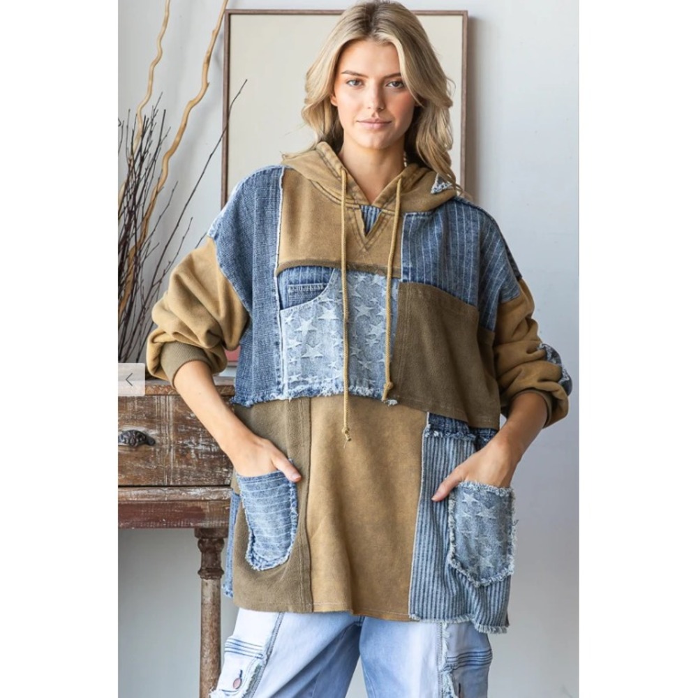 167 Oli & Hali Patchwork Star Denim Hooded Pullover - XL PTP: 28" (BB5)